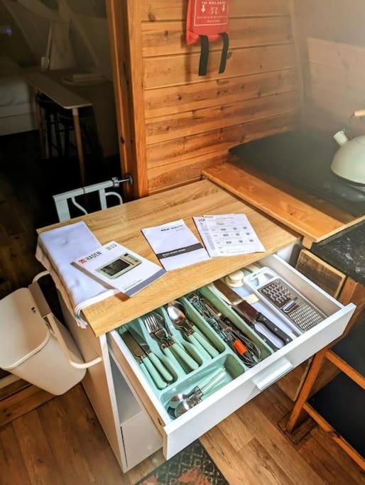 Robin Nest - Cosy Shepherd'S Hut Hideaway Callington Zewnętrze zdjęcie