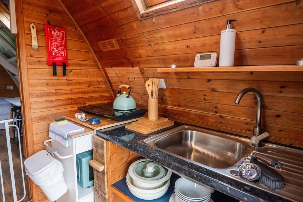 Robin Nest - Cosy Shepherd'S Hut Hideaway Callington Zewnętrze zdjęcie