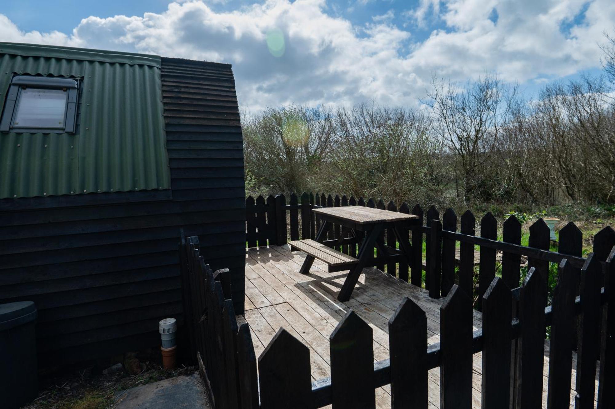 Robin Nest - Cosy Shepherd'S Hut Hideaway Callington Zewnętrze zdjęcie